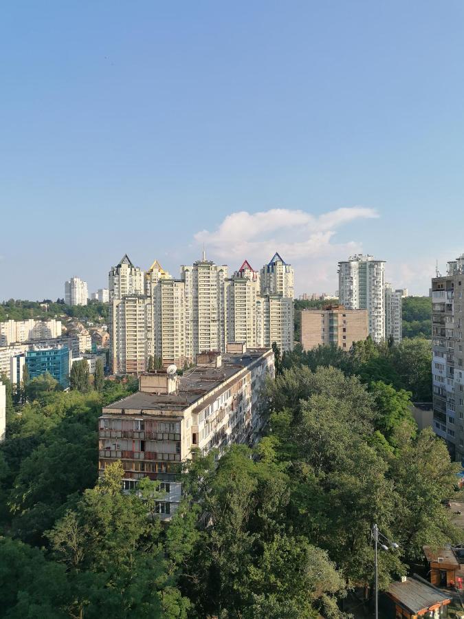 Уютная Студио Возле Жд Вокзала Kyiv Exterior photo